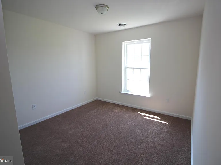 82 Filbert Dr — Photo 28