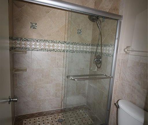5th image of 3417 Winkler Ave APT 616