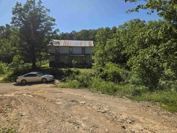 2516 State Highway 2562, Louisa, KY 41230