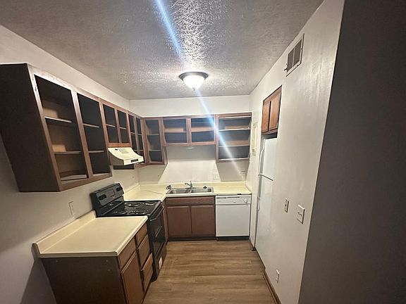 5th image of 1409 E Iron Ave APT 102-A