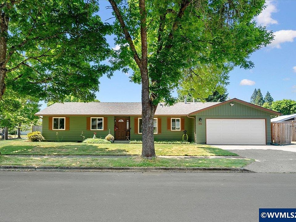 1st image of 6237 Woodlawn Dr NE