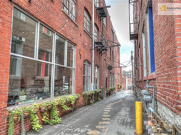 5th image of 125 W 18th St #106