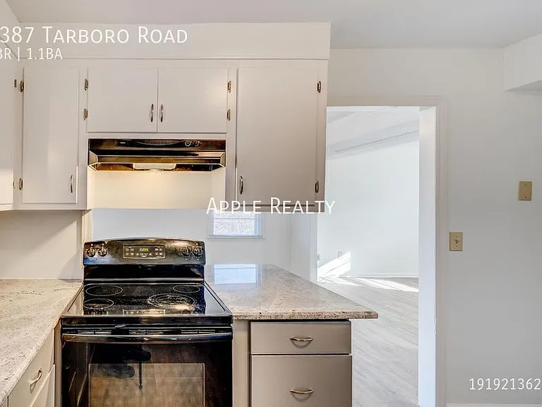 1387 Tarboro Rd — Photo 8