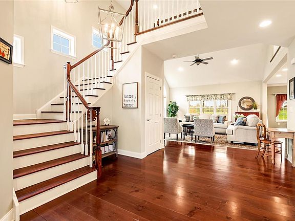 3rd image of 3915 White Barn Ln