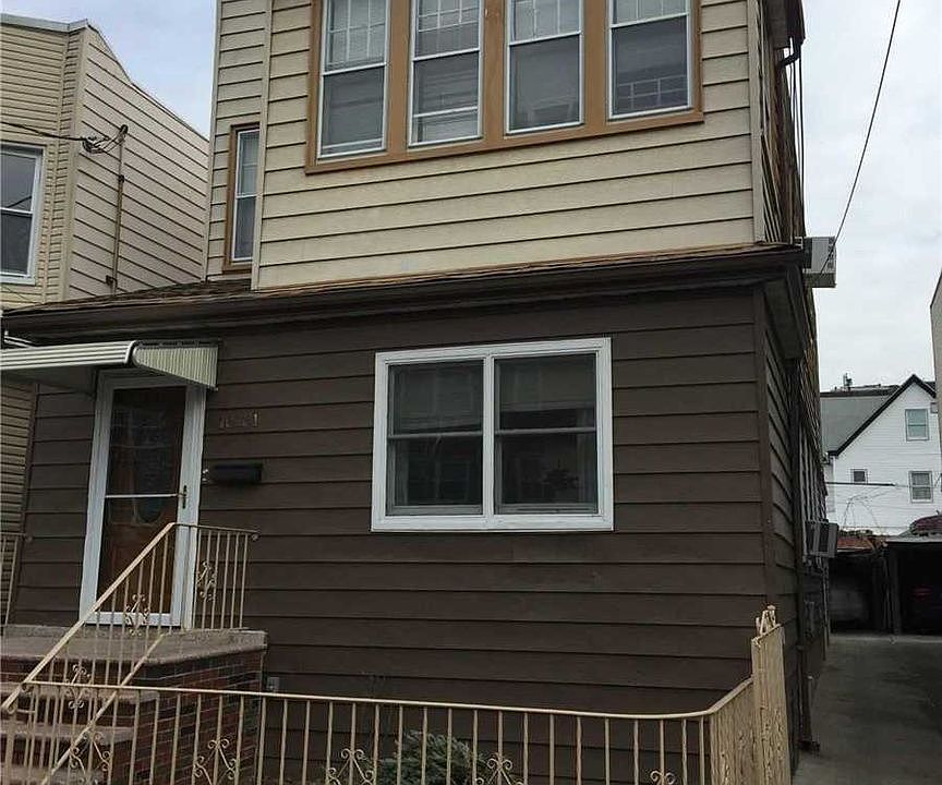 2nd image of 10131 107th St