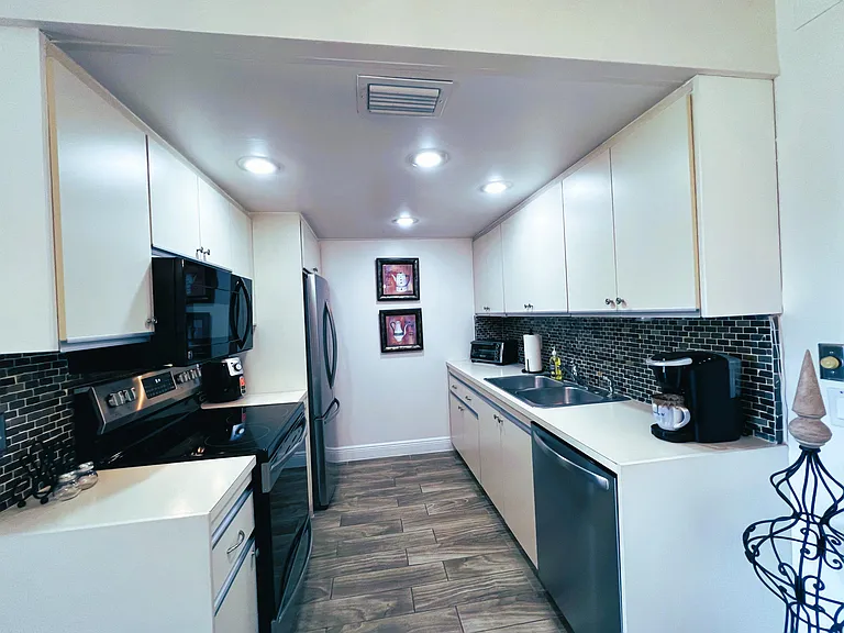 3402 Bimini Ln #G4 — Photo 5