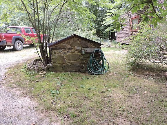 4th image of 9734 Penny Ln