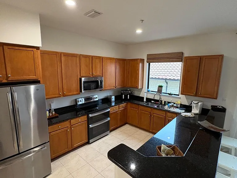 544 Market St — Photo 6