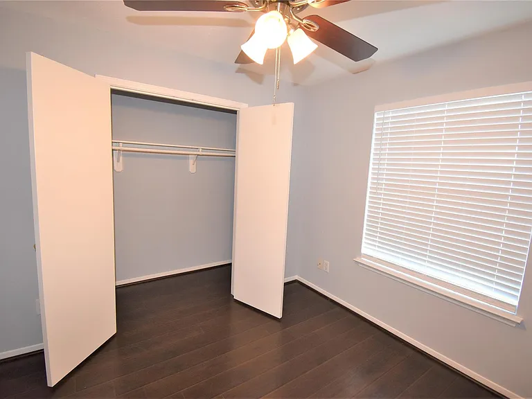 18319 Forest Dew Dr — Photo 16