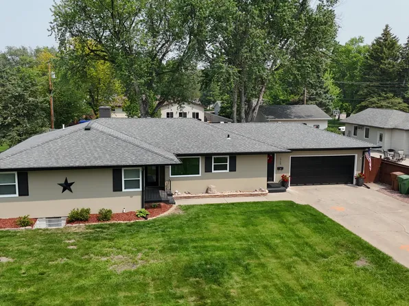 1758 McClellan Dr, Huron, SD 57350