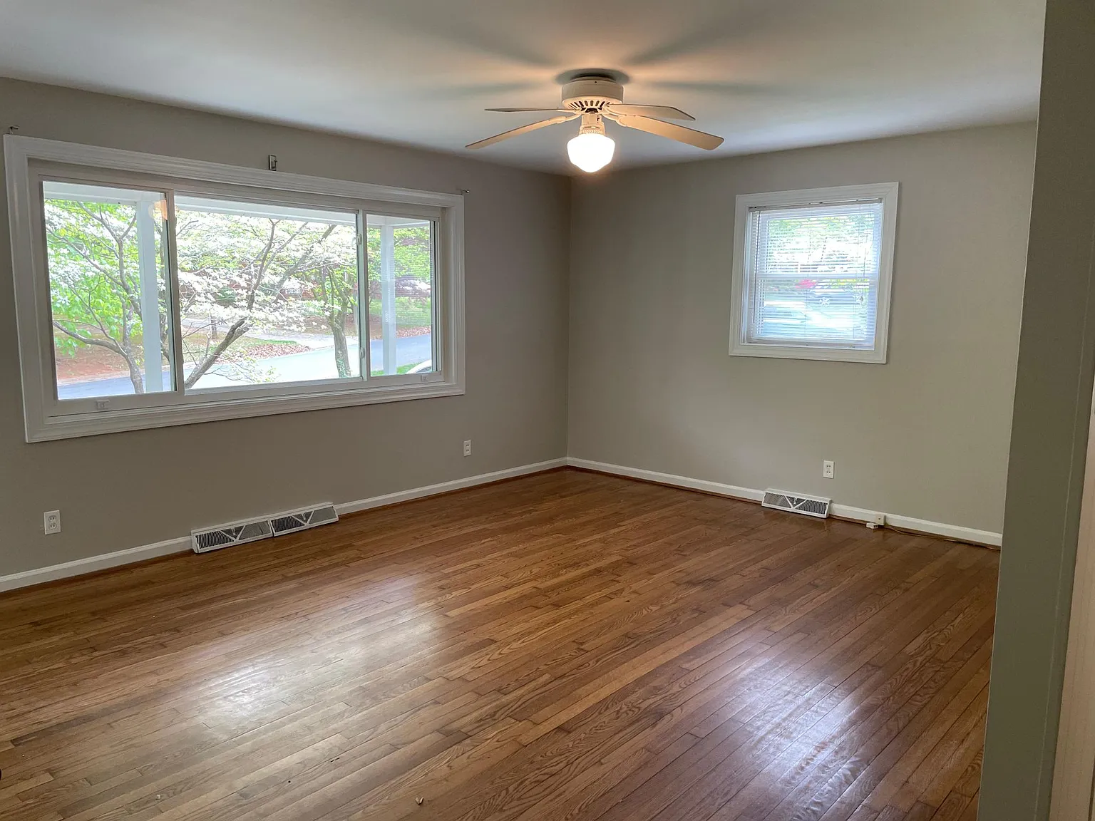 3413 Fern Pl — Photo 2