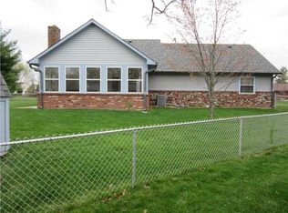 1028 Barcelona Dr, Greenwood, IN