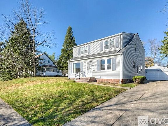 2nd image of 12319 Park Knoll Dr