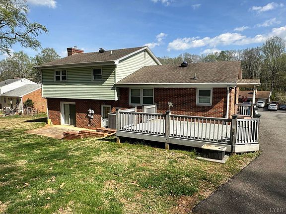 2nd image of 195 Wellington Dr #15