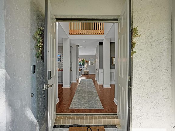 3rd image of 10815 Richmond Place