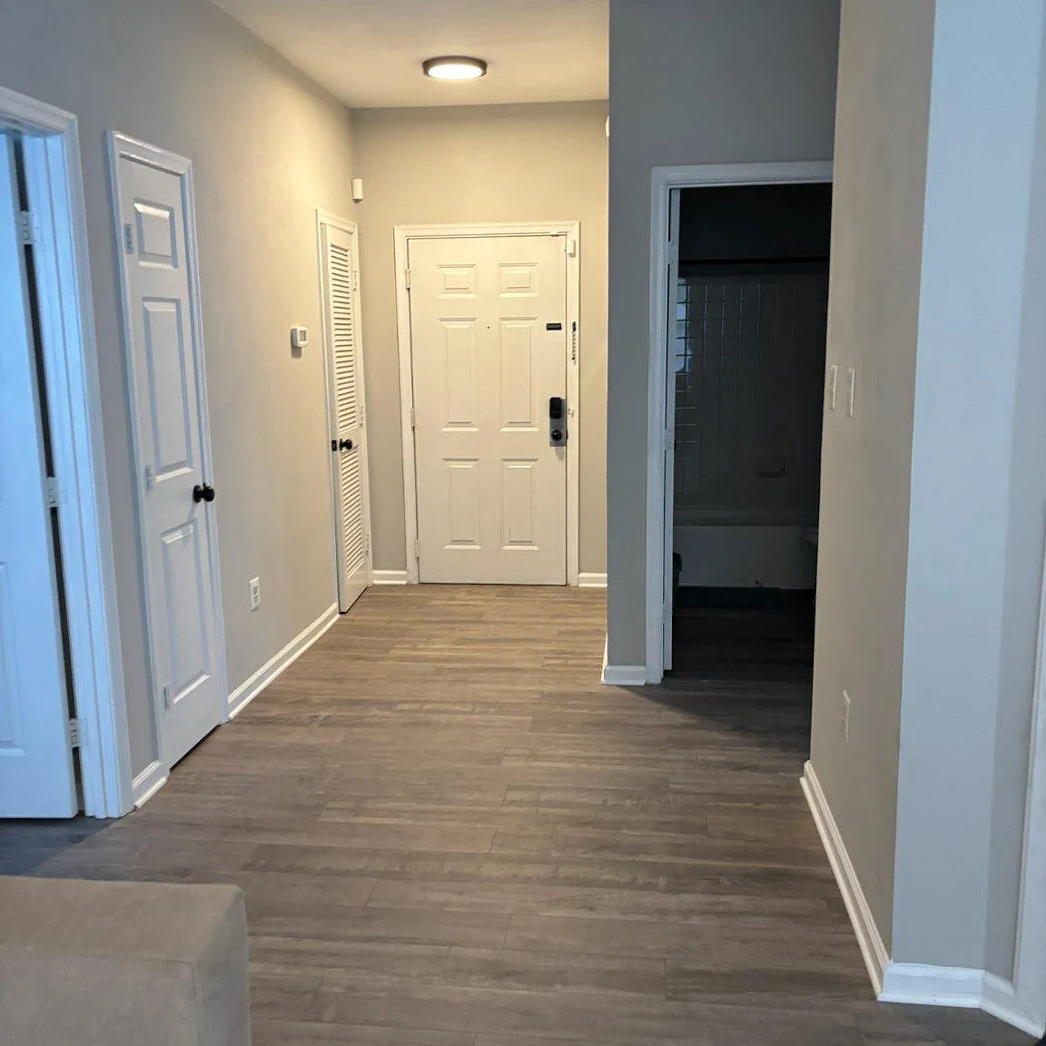 2 bed, 2.0 bath, 1060 sqft, $2,550 — Photo 2