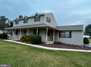 8148 South Rd, Seven Valleys, PA 17360