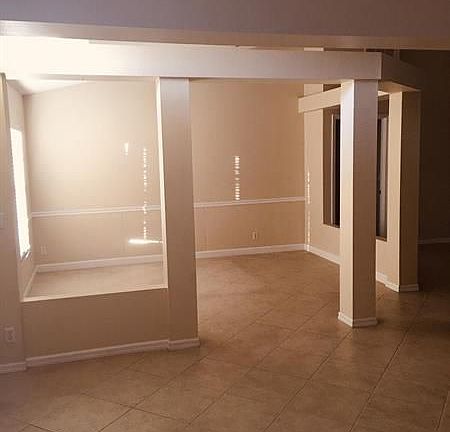 3rd image of 4509 SW Van Dyke St