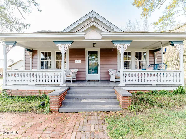 509 Carthage Street, Cameron, NC 28326