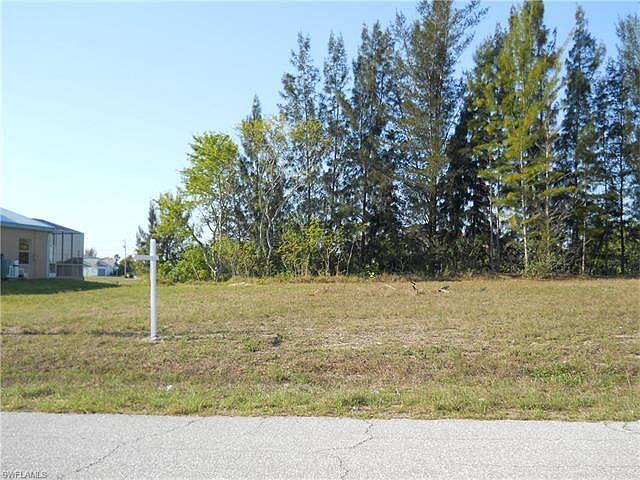 2nd image of 220 NE 18th St