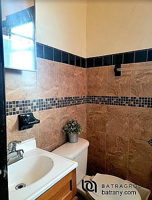 5th image of 248 Himrod St APT 3R