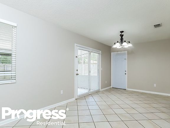 5th image of 2095 Broad Oak Dr