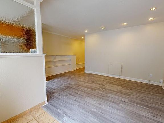 3rd image of 1224 20th Ave
