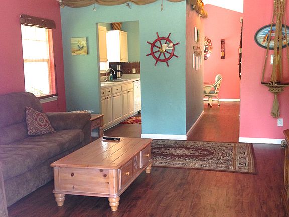 5th image of 205-82 Rollins Dr