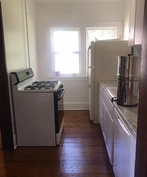 1442 Barclay St #1 — Photo 5
