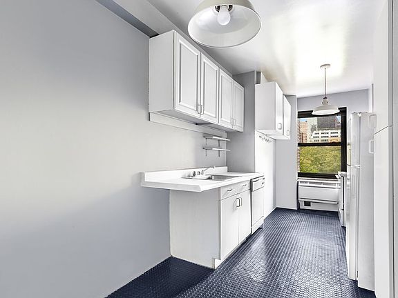 5th image of 2 Tudor City Pl APT 7BN