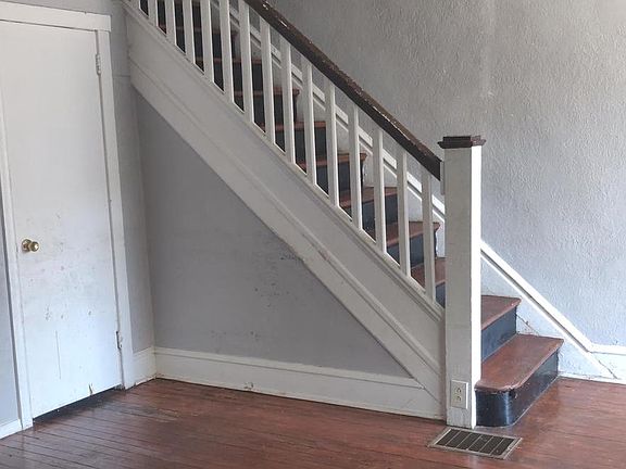 3rd image of 2653 S Robinson St