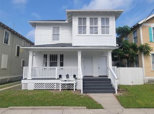 2221 35th St #2, Galveston, TX 77550