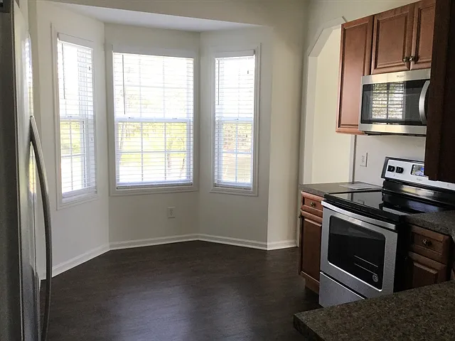 3912 Carolina Cherry Dr — Photo 4