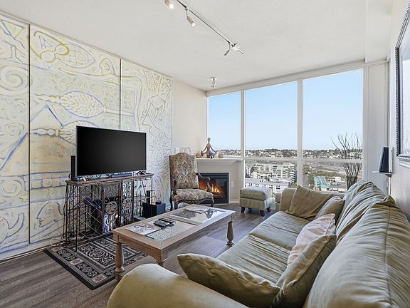 2nd image of 300 W Beech St Unit 1706