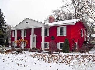 1417 Minneapolis Ave, Gladstone, MI 49837