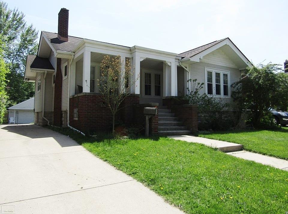 1st image of 15588 S Park Ave