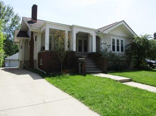15588 S Park Ave, Eastpointe, MI 48021