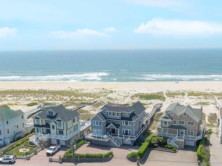 951 Dune Rd #A — Photo 29