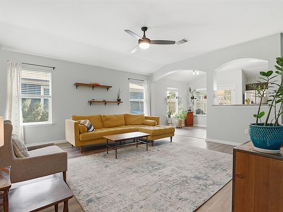 4th image of 13804 Sierra Wind Ln