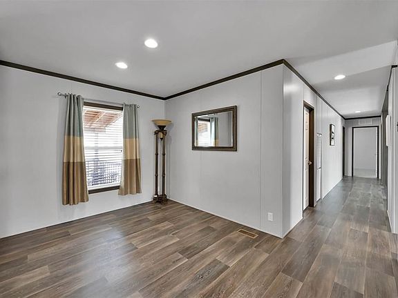 4th image of 7936 Clayton Wayne North Dr
