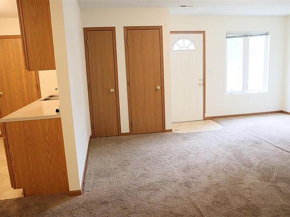 4th image of 105 Plains St