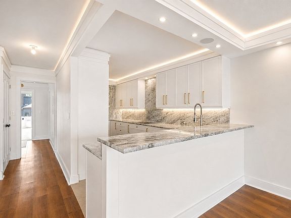 5th image of 330 Beacon St #65/66