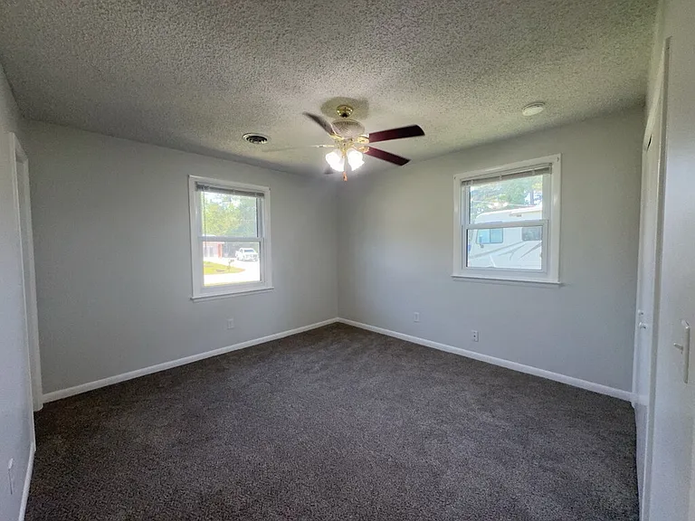 94 Vandergrift Dr — Photo 18