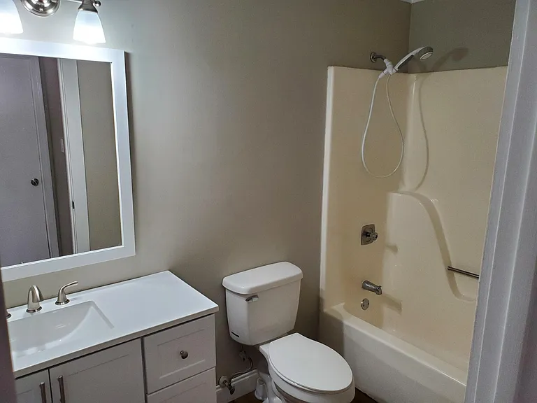 1102 Scottie Ln — Photo 9