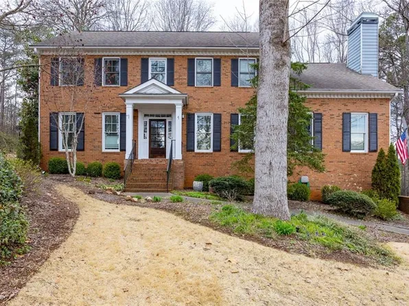 575 Berkeley Ln NE, Kennesaw, GA 30144