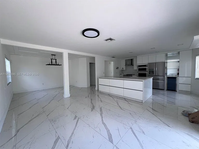 109 Gables Blvd — Photo 22