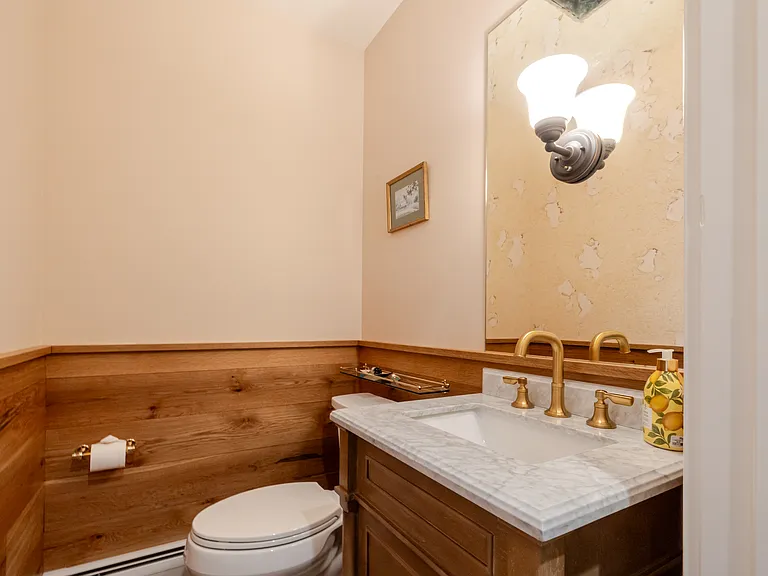 Main Floor
Half bath