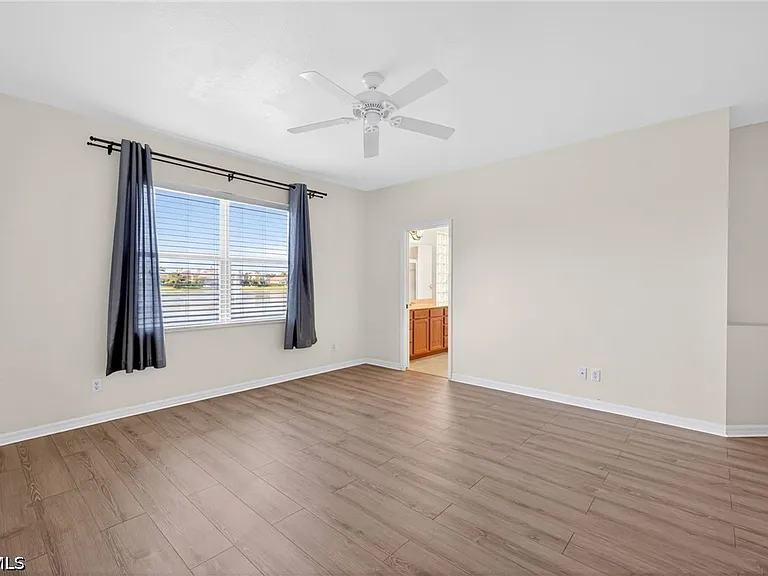 8369 Sumner Ave — Photo 15