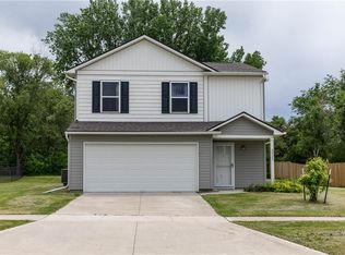2211 Sunflower St, Perry, IA 50220