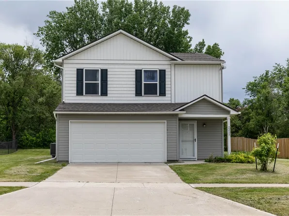 2211 Sunflower St, Perry, IA 50220